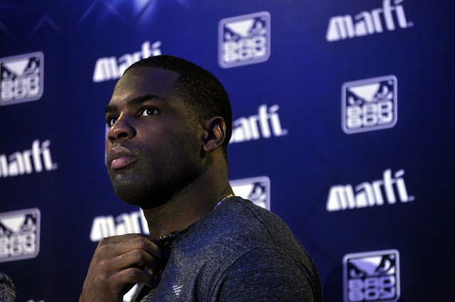 不仅是对球 不仅是对球